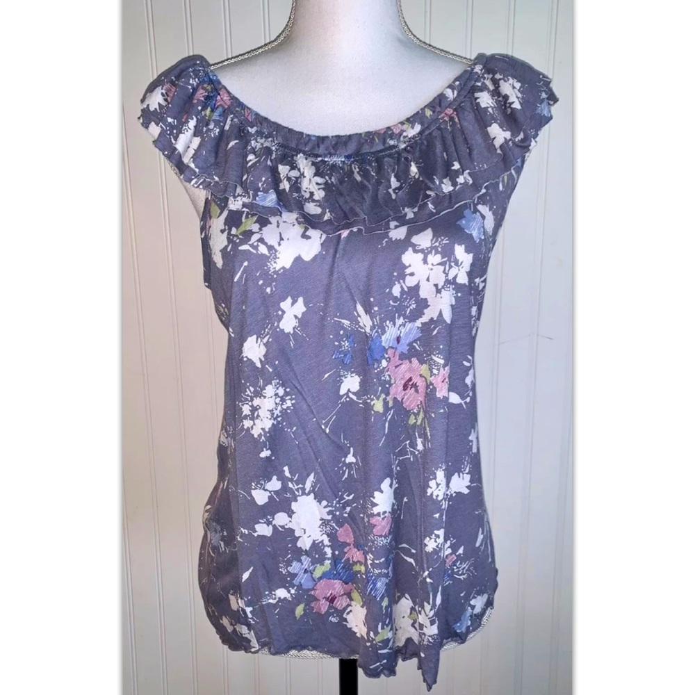Banana Republic Size Medium Top Floral Gray Ruffle